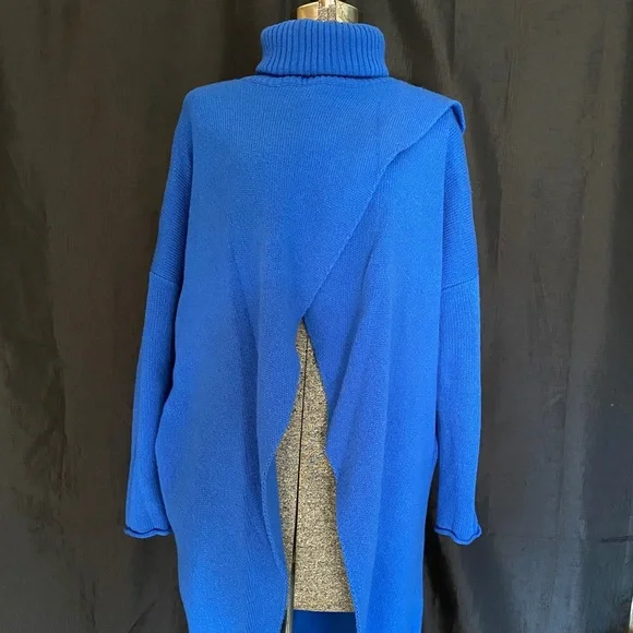 Asymmetrical chunky open front sweater - Picture 8 of 14